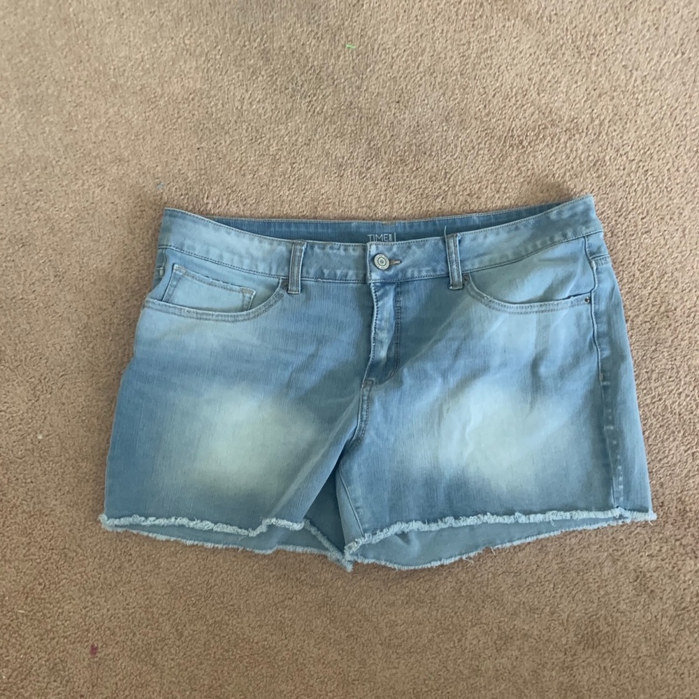 Light wash jean shorts